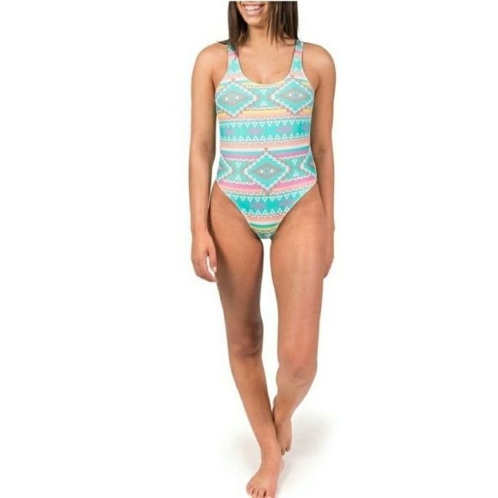 Chubbies Aztec Tribal Print Oasis Swimsuit Sz M Green Scoop Back Bathing Suit